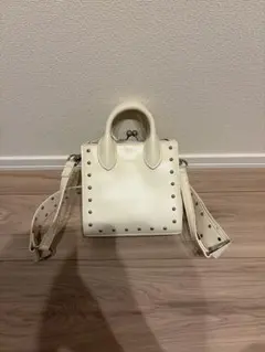 スタッズ付き がま口 2WAY ショルダーバッグ ホワイトのサムネイル