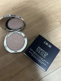 DIOR FOREVER GLOW LUMINIZER ピンク系