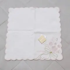 【お値下げ】【新品、未使用】ジルスチュアート 花とリボンのタオルハンカチ