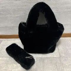 ファーバッグ　バッグ　カバン　ミニトート　チャーム付き　携帯チャーム　黒　ファー