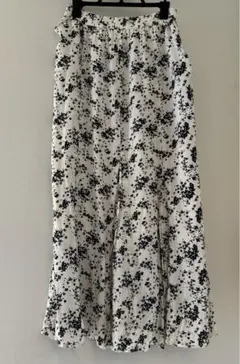 UNIQLO ユニクロ　花柄　白　プリンスマーメード　ロングスカート