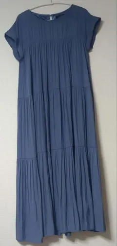 UNTITLED ノースリーブフレアワンピース