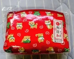 柴犬イラストの布地の赤いポーチ 日本製