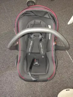 ブラック ベビーシート 安全ベルト付き