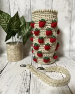 ペットボトルカバーいちごちゃん