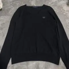 fred perry フレッドペリー セーター ロゴ 刺繍 月桂樹 黒　ニット