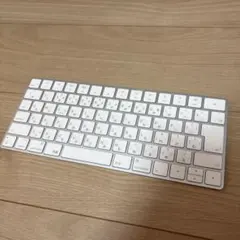 美品Apple アップル純正　マジックキーボード　A1644 日本語　ホワイト