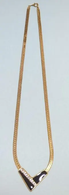 ヴィンテージネックレス　ブラックプレートラインストーンゴールドネックレス