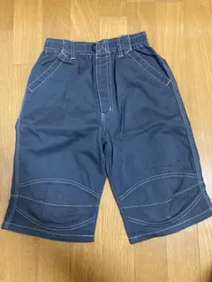 ネイビー 膝丈ズボン　 夏 サイズ130 色は画像3 紺色です。、