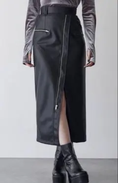 新品未使用 タグ付き MURUA ZIPスリットフェイクレザースカートのサムネイル