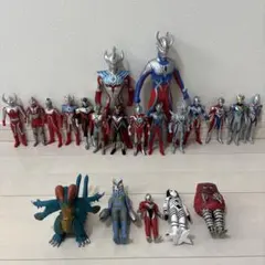 歴代ウルトラマン　ソフビ　17体　怪獣4体　21体セット　まとめ売り　バンダイ