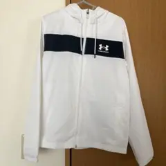 アンダーアーマー　ウインドブレーカー