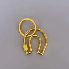 馬蹄モチーフU字型 シャックルキーホルダー ゴールド ネジロック式