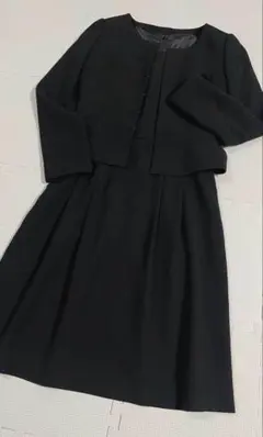 ホワイトジョーラ　ブラックフォーマル　ワンピース　スーツ　礼服　喪服