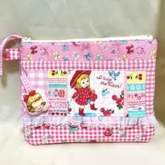 可愛い女の子　ストロベリーリボン　ファスナーマルチポーチ　キーホルダー付き