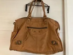 フェイクレザー ショルダーバッグ ブラウン 大容量 ポケット多め