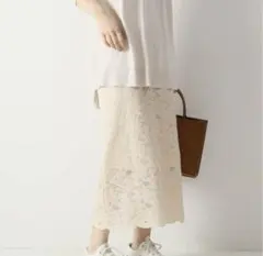 【美品】spick & span フラワーレーススカート ベージュ サイズ36