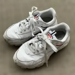 プーマ　Puma 白色　スニーカー　23.5CM 値下げ　匿名配送