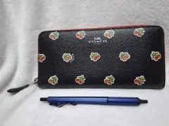 COACH さくらんぼ柄 長財布 ブラック/レッド
