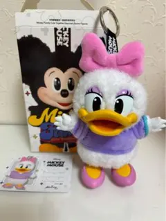 POPMART ミッキーフレンズ　デイジー ぬいぐるみペンダント