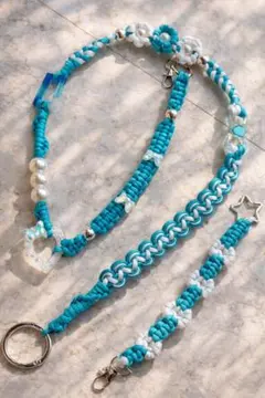 ジュビリーブルーのスマホストラップ パール×レジン ハンドメイド 3way