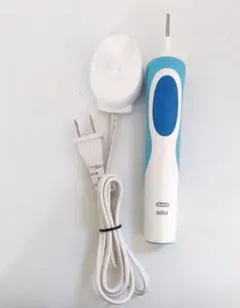 《値下げOK》Oral-B Braun 電動歯ブラシ本体 充電器付きのサムネイル