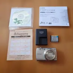 【極美品・付属品多数】FUJIFILM FinePix F100fd 付属品多数のサムネイル