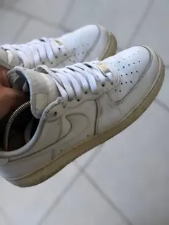 NIKE AIR FORCE 1 ホワイト スニーカー