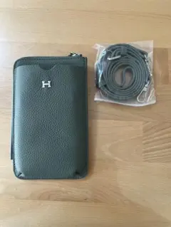 新品未使用　本革　スマホショルダーバッグ　お財布ショルダー