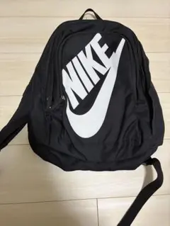 NIKE ナイキ リュック 黒 ブラック シンプル 大容量 通勤 通学 子育てのサムネイル