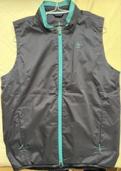 グレー ナイロンベスト ターコイズアクセント