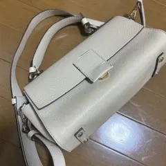 レザーショルダーバッグ ロリステッラ ホワイト アイボリーのサムネイル