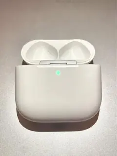 AirPods 4世代　充電ケースのみ　ANC非搭載モデル　A3058