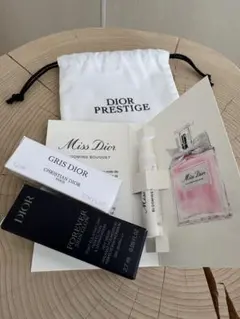 新品未使用　ディオールコスメ　サンプルセット（香水・ファンデーション）