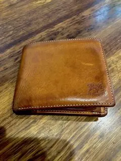 イルビゾンテ 二つ折り財布　小銭入れ有り