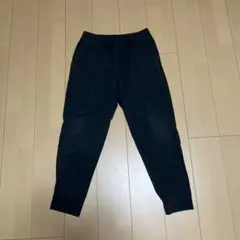 UNIQLO ウルトラストレッチアクティブジョガーパンツ　ブラック