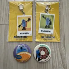 パペットスンスンチェキ風アクリルキーホルダー、起毛缶バッチ　4点セット　まとめ