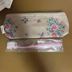 LAURA ASHLEY 歯ブラシポーチ