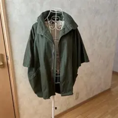 半袖ジャケット裏ボア付き美品　人気カーキ色♪