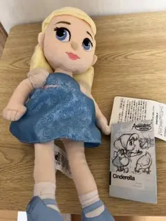 シンデレラ　ぬいぐるみ　ディズニーストア