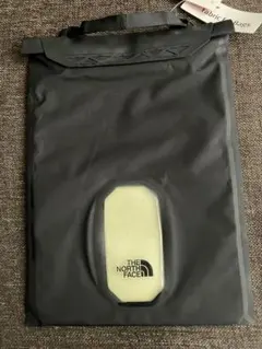 【未使用タグ付】ノースフェイス フラットケース　M 防水 ゴアテックス 5L