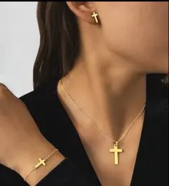 3セット★クロス おすす サージカルステンレス ネックレスとピアスとブレスレット
