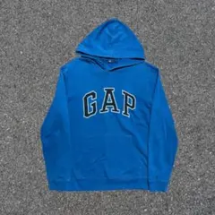 【大人気】GAP ロゴ刺繍 プルオーバーパーカー ブルー