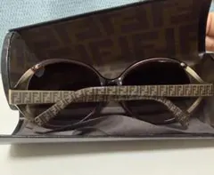 FENDI サングラス ズッカ柄 テンプルのサムネイル