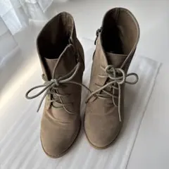 ベージュ スエード風 ブーツ ヒール