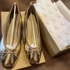 ゴールド バレエフラットシューズ リボン付き
