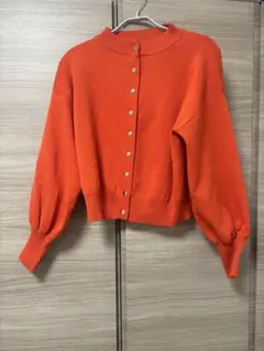 ViS オレンジ ボタン付きカーディガン