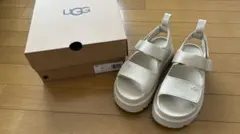 UGG ゴールデングロウ　サンダル