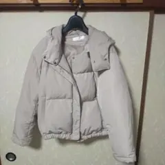 socolla フード付きベージュダウンジャケット