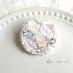 no.H376チェコフラワーのレトロビーズ刺繍ブローチ